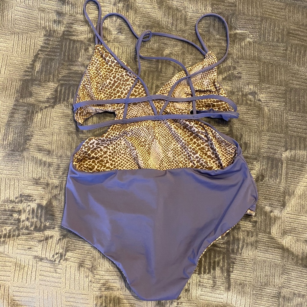 Acacia Rote Swimsuit - Picture 2 of 5